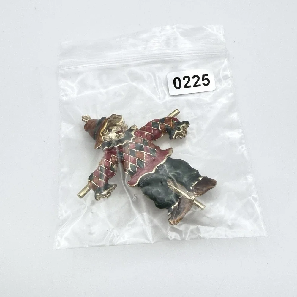 Vintage Scarecrow Brooch Enamel Gold Tone Fall Harvest Halloween Pin